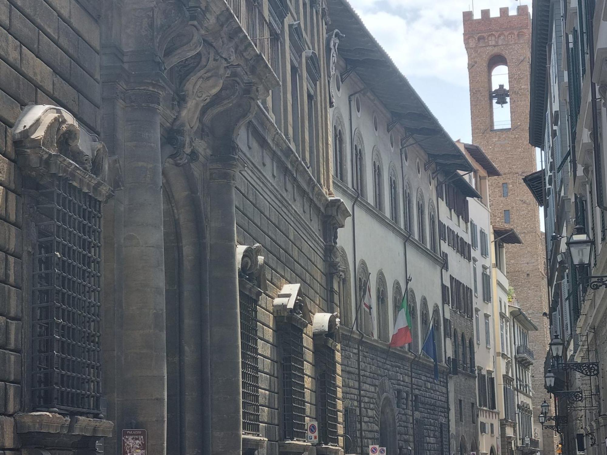 La Sede Dell'Arte Monolocale Studio E Camere In Torre Medievale Vicino A Duomo E Piazza Signoria ฟลอเรนซ์ ภายนอก รูปภาพ