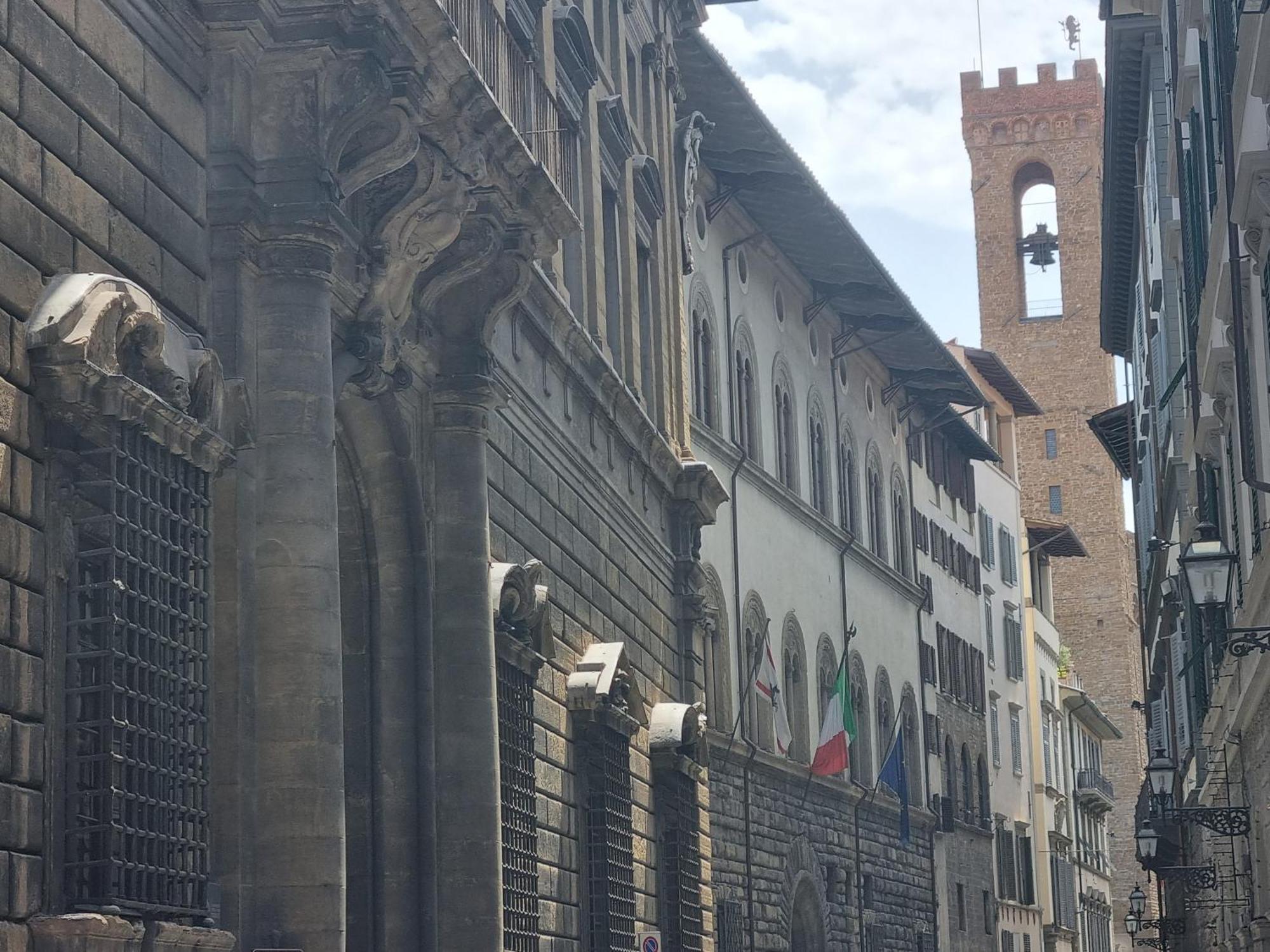 La Sede Dell'Arte Monolocale Studio E Camere In Torre Medievale Vicino A Duomo E Piazza Signoria ฟลอเรนซ์ ภายนอก รูปภาพ