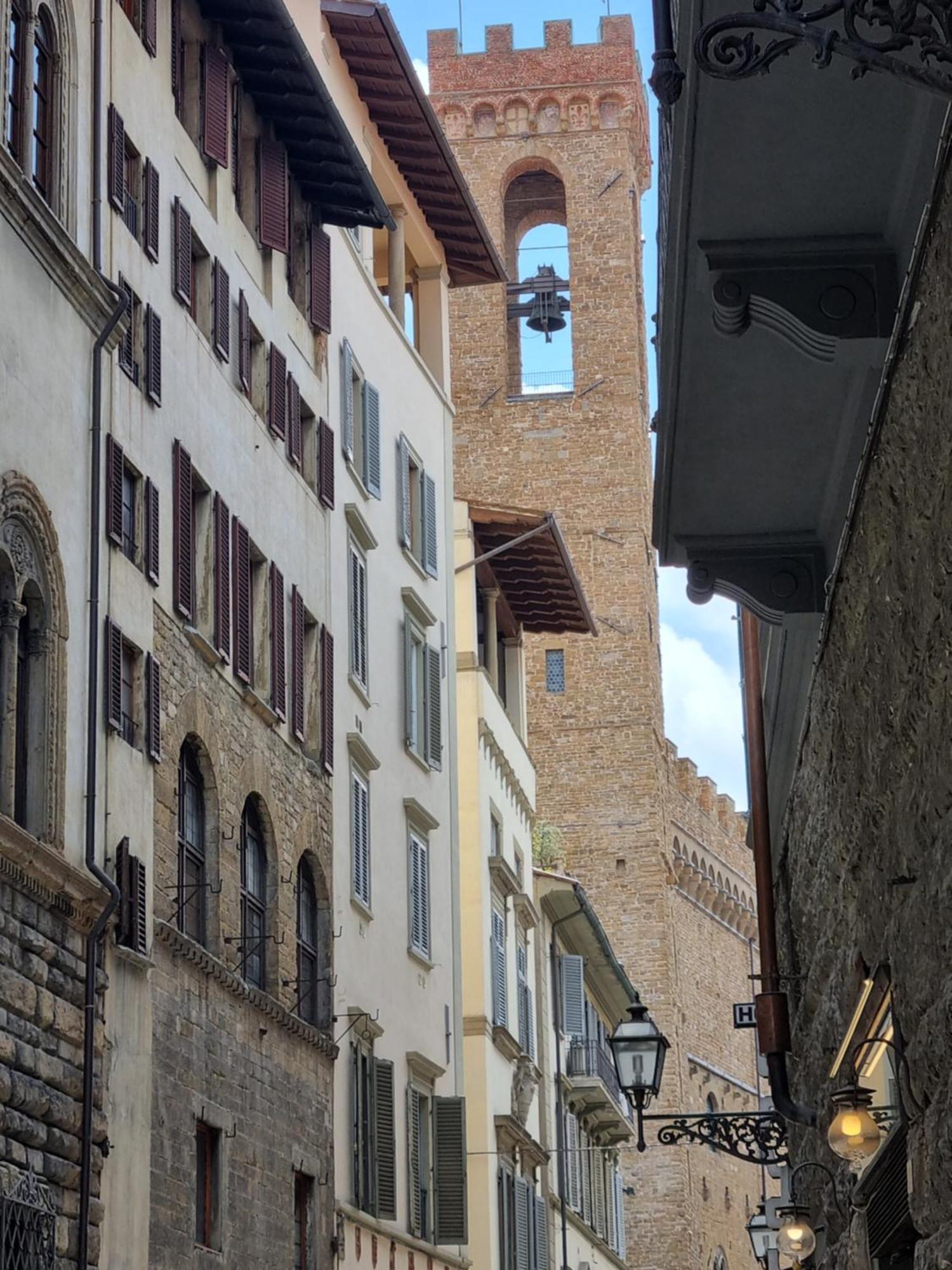 La Sede Dell'Arte Monolocale Studio E Camere In Torre Medievale Vicino A Duomo E Piazza Signoria ฟลอเรนซ์ ภายนอก รูปภาพ